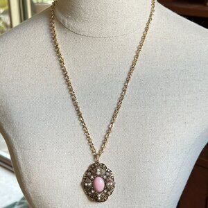 Vintage Avon Gold Pendant Necklace 1970s Midcentury Queen Anne’s Lace Filigree R